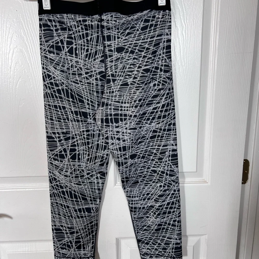 Nike Pro Tights, Large - Picture 2 of 3